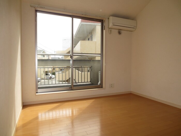 物件内観写真5　(居室)