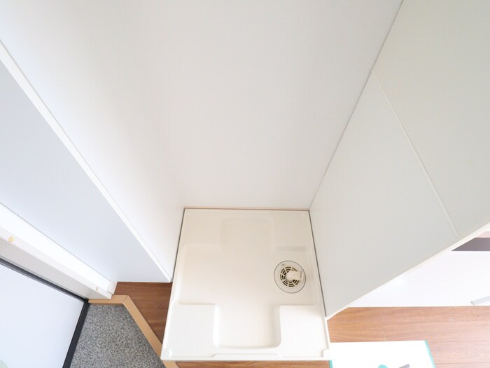 物件内観写真14　(洗濯機置場)