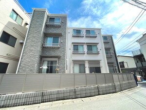 アザーレ・バモス読売ランド前外観写真