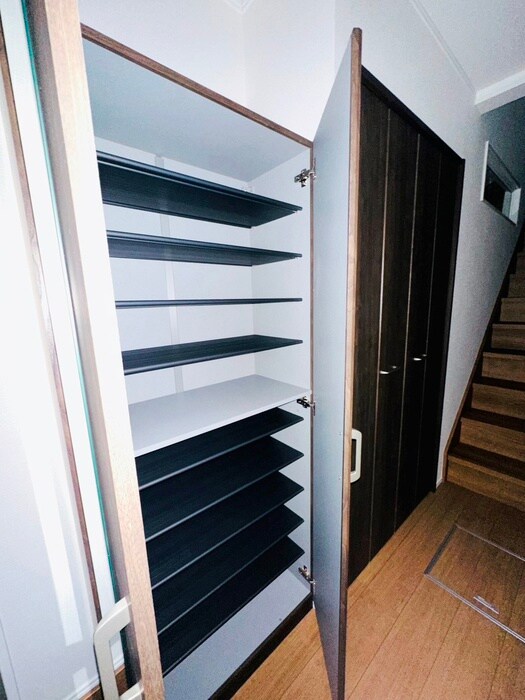 物件内観写真21　(靴箱)