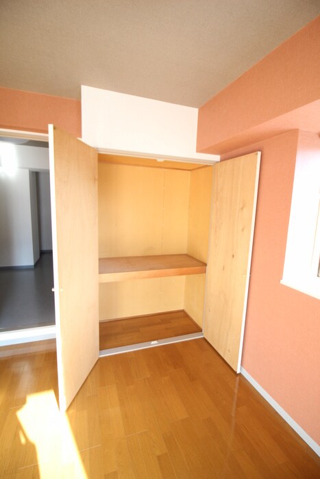 物件内観写真13　(収納)