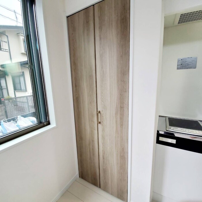 物件内観写真10　(収納)