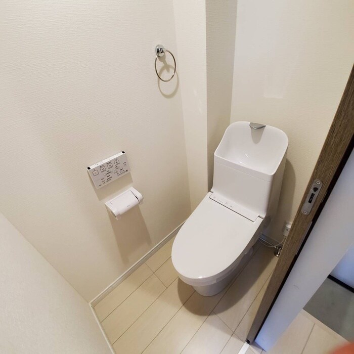 物件内観写真16　(トイレ)