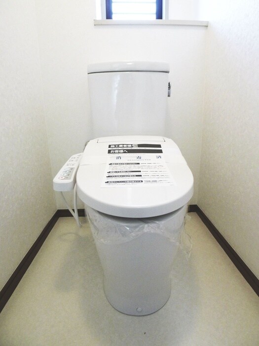 物件内観写真13　(トイレ)