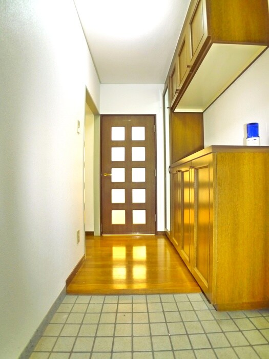 物件内観写真15　(玄関)