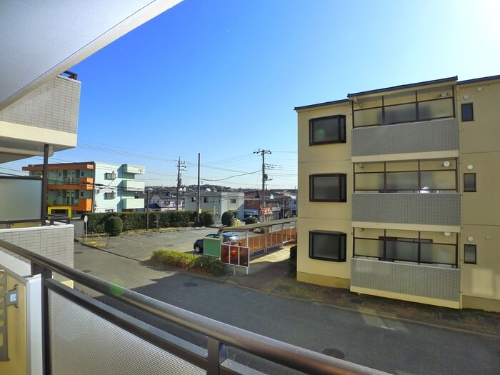 物件内観写真22　(室内からの展望)