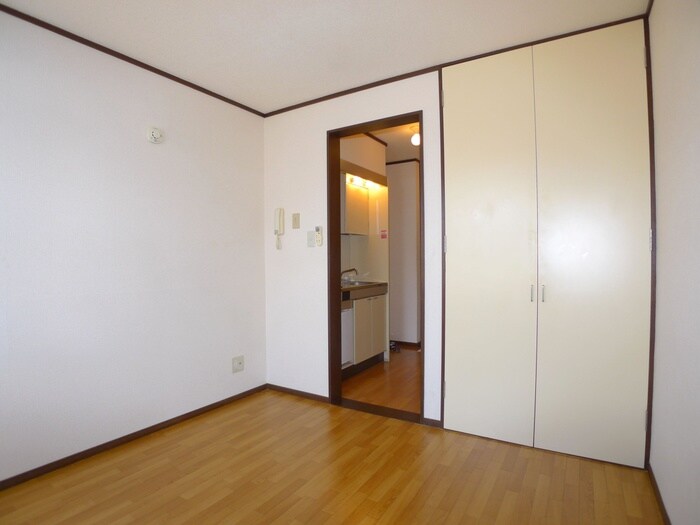 物件内観写真10　(居室)