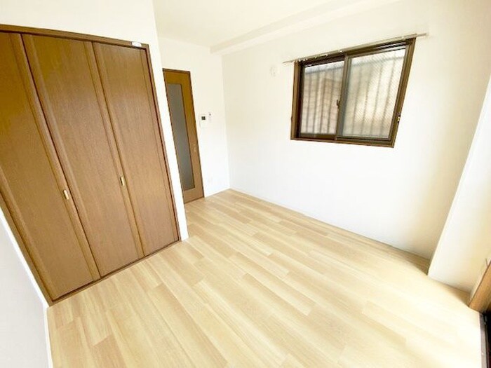 物件内観写真8　(居室)