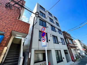 ココフラット下井草外観写真