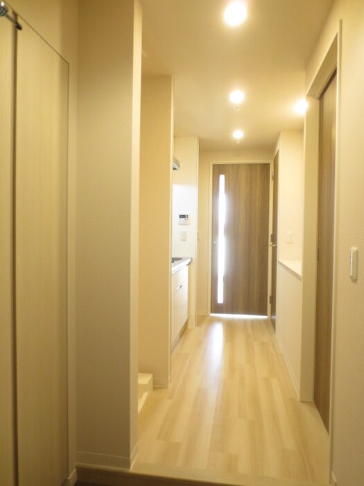 物件内観写真16　(廊下)