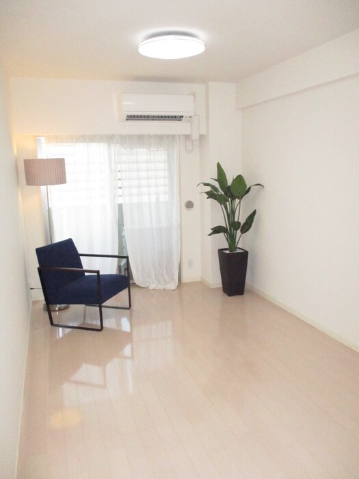 物件内観写真9　(居室)