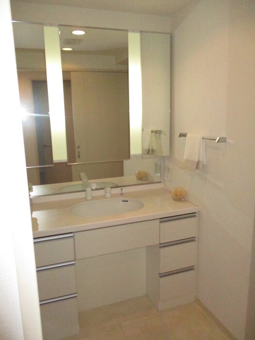 物件内観写真12　(洗面)