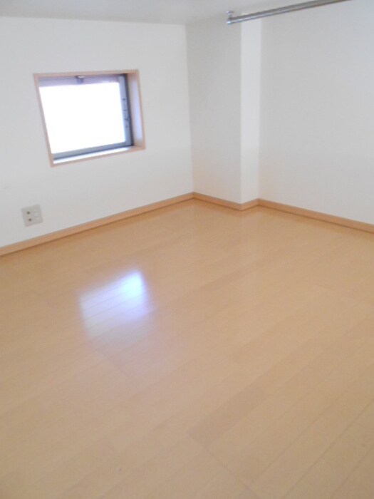 物件内観写真9　(ロフト)