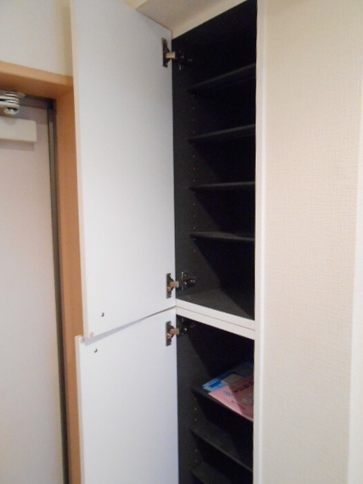 物件内観写真16　(靴箱)