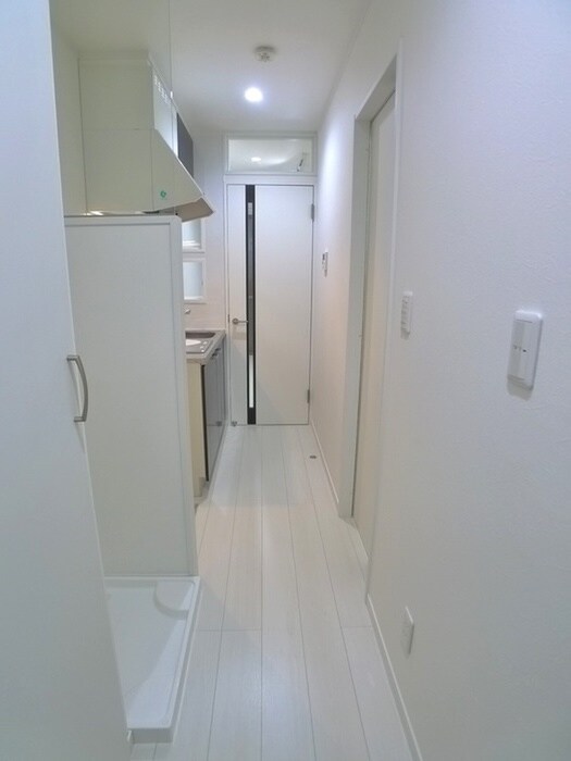 物件内観写真12　(廊下)