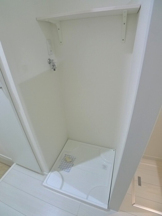 物件内観写真13　(洗濯機置場)