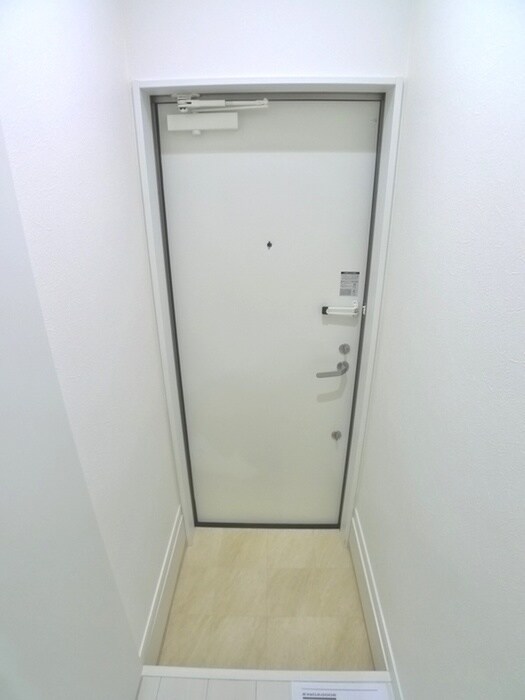 物件内観写真14　(玄関)