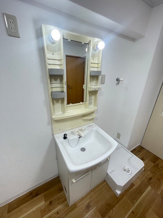 物件内観写真9　(洗面)