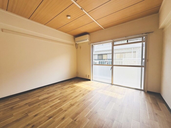 物件内観写真10　(居室)