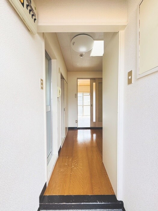 物件内観写真15　(廊下)