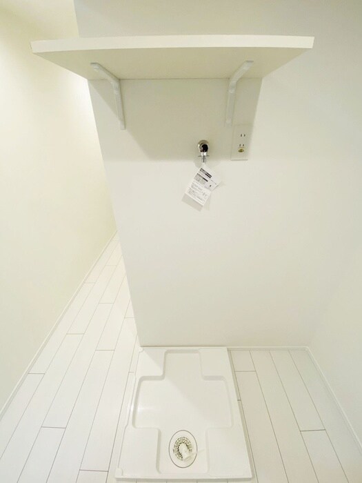 物件内観写真16　(洗濯機置場)