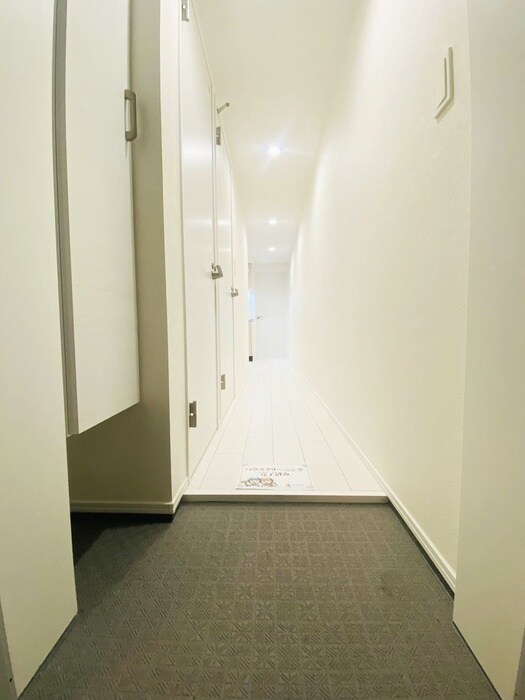 物件内観写真18　(玄関)