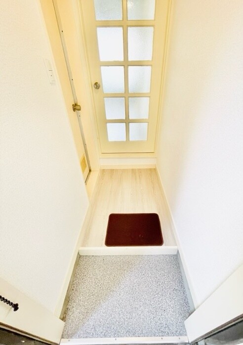 物件内観写真7　(玄関)