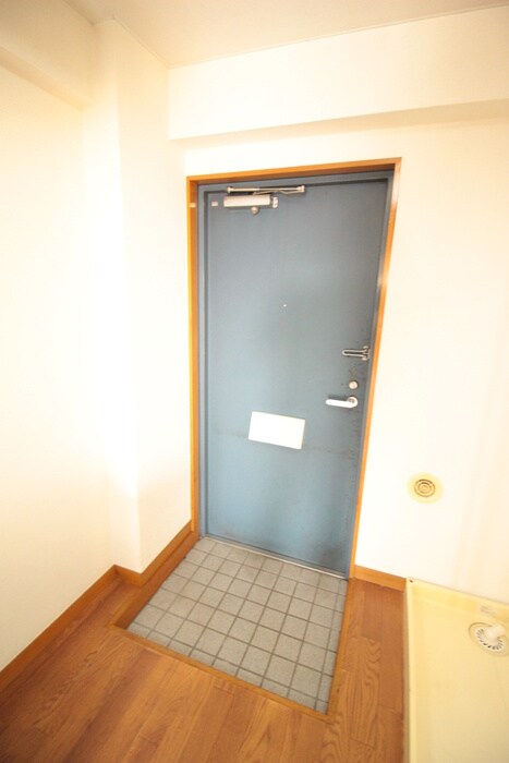 物件内観写真13　(玄関)