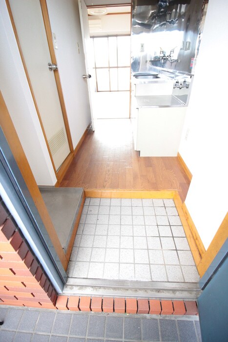 物件内観写真17　(玄関)