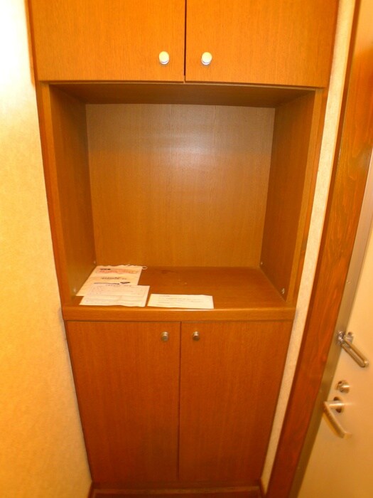 物件内観写真8　(靴箱)