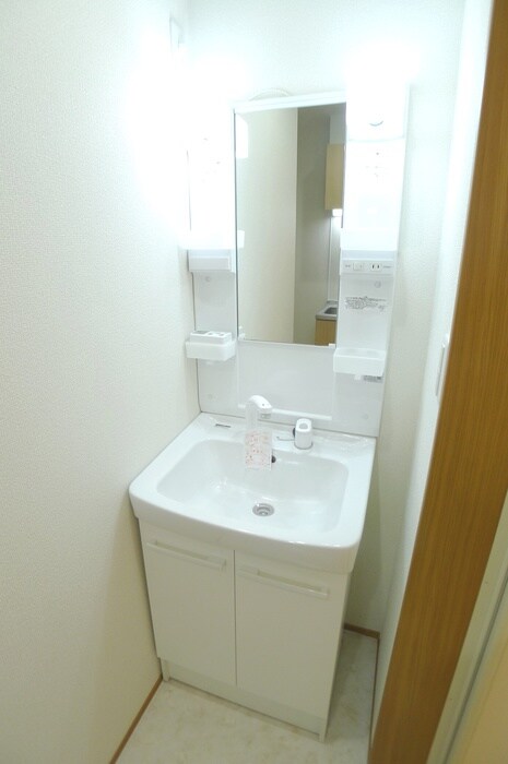 物件内観写真11　(洗面)