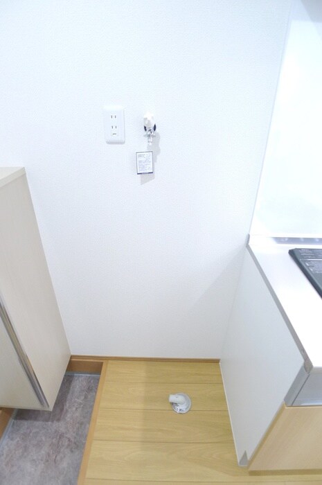 物件内観写真12　(洗濯機置場)