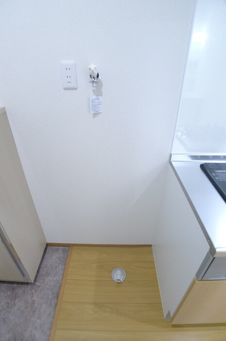 物件内観写真12　(洗濯機置場)