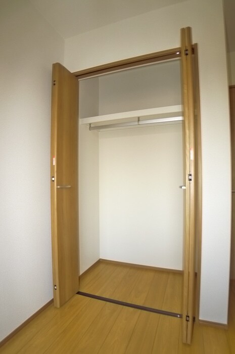 物件内観写真16　(収納)