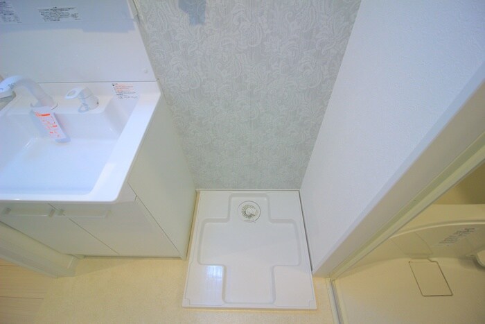 物件内観写真14　(洗濯機置場)