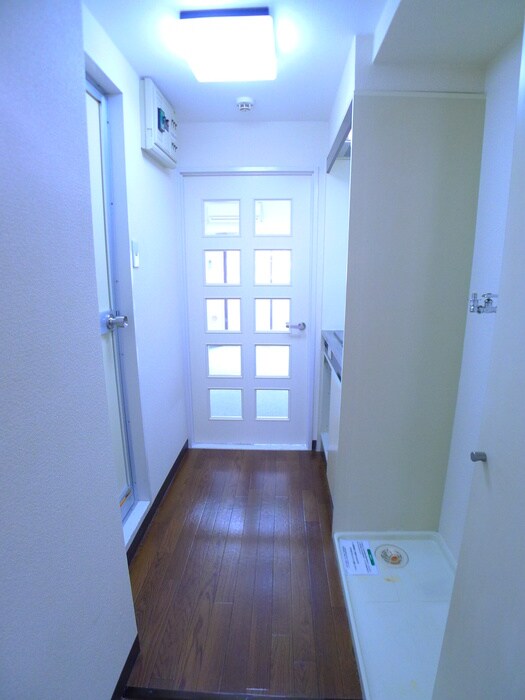 物件内観写真12　(廊下)