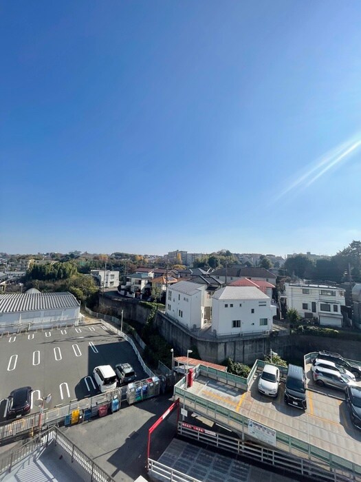 物件内観写真16　(室内からの展望)