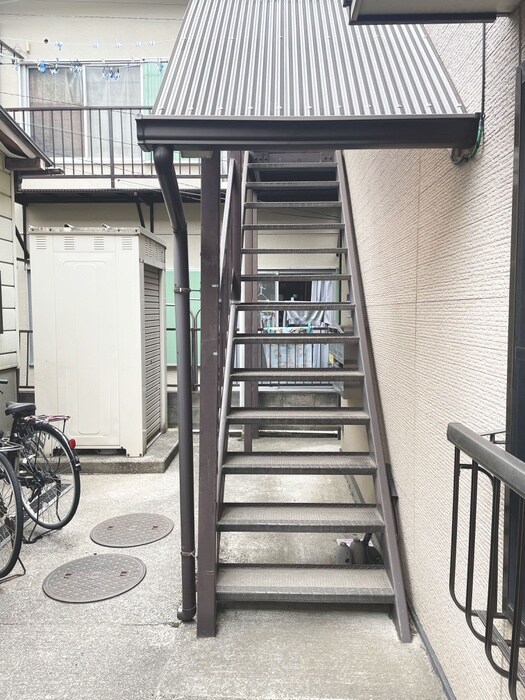 物件外観写真4　(エントランス部分)