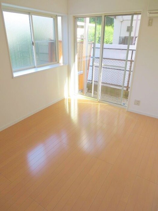 物件内観写真12　(居室)