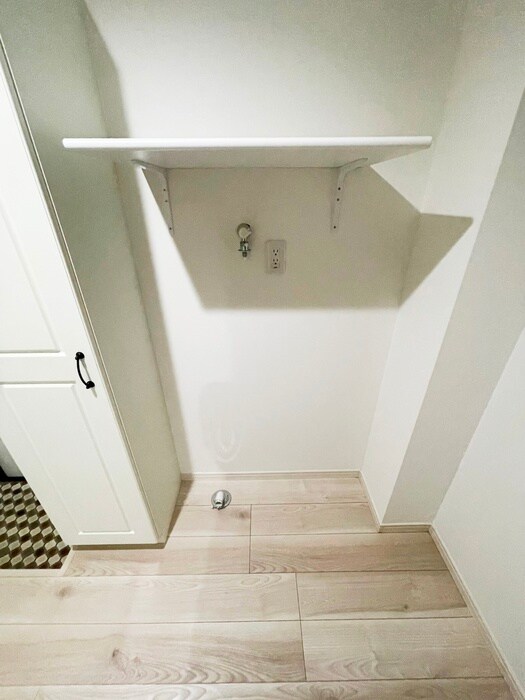 物件内観写真13　(洗濯機置場)