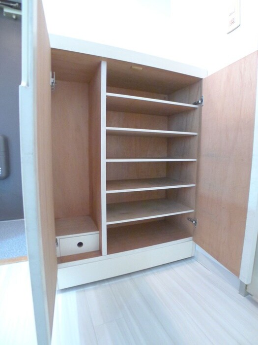 物件内観写真17　(靴箱)