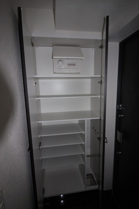 物件内観写真12　(靴箱)