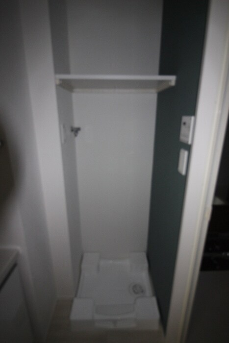 物件内観写真15　(洗濯機置場)