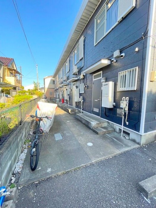 物件外観写真2　(エントランス部分)