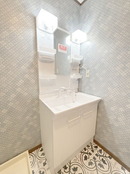 物件内観写真11　(洗面)