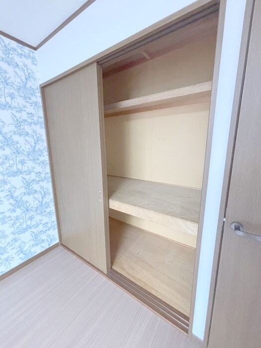 物件内観写真12　(収納)
