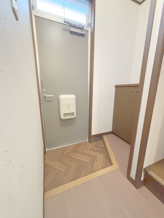 物件内観写真13　(玄関)