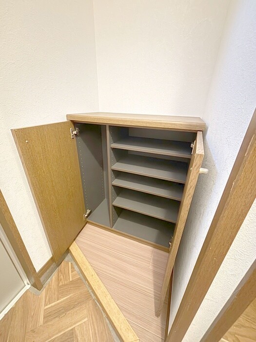 物件内観写真15　(靴箱)