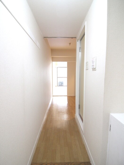 物件内観写真17　(廊下)