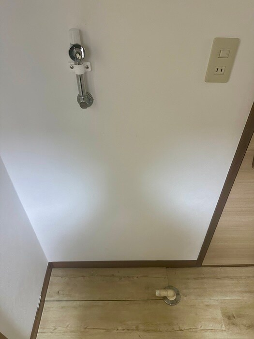 物件内観写真13　(洗濯機置場)